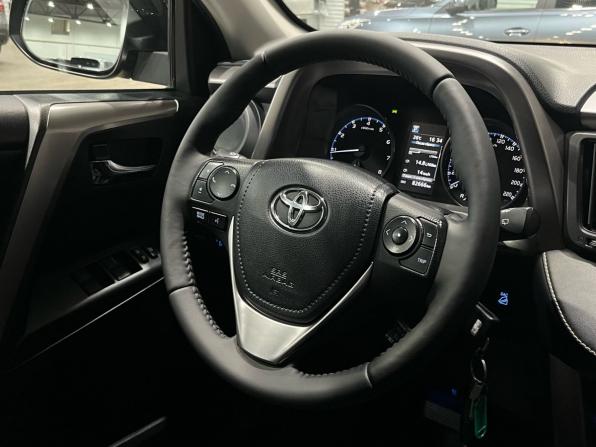 Toyota RAV4 IV (XA40) Рестайлинг с пробегом 2017 года, цена 2 630 000 рублей, 82666 км, внедорожник, Автокод Объявления