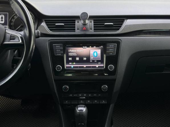 Skoda Rapid I Рестайлинг с пробегом 2018 года, цена 999 000 рублей, 248388 км, лифтбек, Автокод Объявления