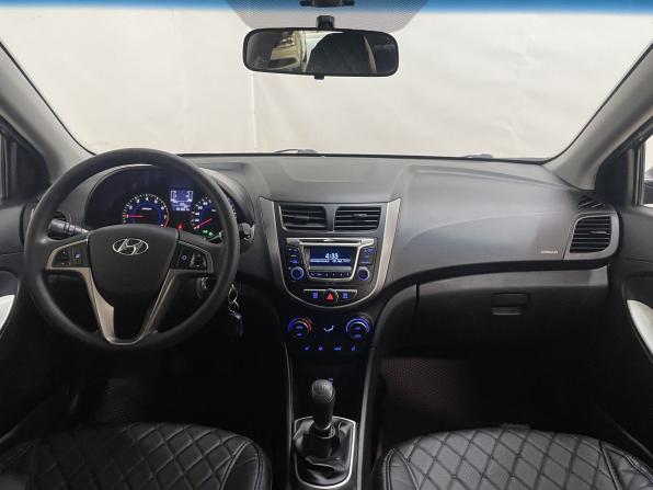 Hyundai Solaris I Рестайлинг с пробегом 2015 года, цена 986 000 рублей, 181661 км, седан, Автокод Объявления