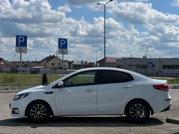Kia Rio III Рестайлинг с пробегом 2016 года, цена 949 000 рублей, 210600 км, седан, Автокод Объявления