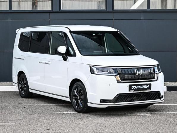 Honda Stepwgn VI с пробегом 2022 года, цена 2 899 000 рублей, 24039 км, минивэн, Автокод Объявления