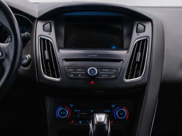 Ford Focus III Рестайлинг с пробегом 2018 года, цена 970 000 рублей, 196349 км, универсал, Автокод Объявления