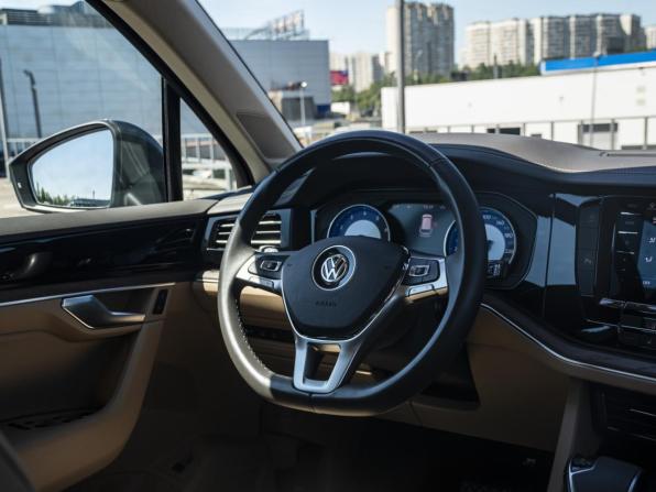 Volkswagen Touareg III с пробегом 2020 года, цена 5 237 000 рублей, 27100 км, внедорожник, Автокод Объявления