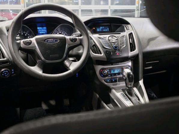 Ford Focus III с пробегом 2012 года, цена 550 000 рублей, 306758 км, седан, Автокод Объявления