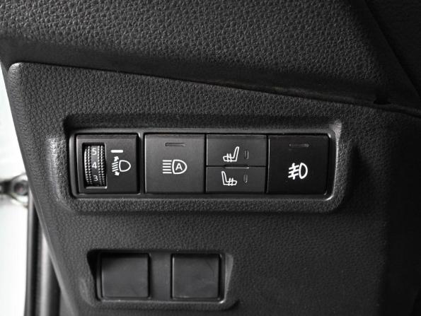 Toyota Corolla Cross I Рестайлинг с пробегом 2024 года, цена 2 949 000 рублей, 56371 км, внедорожник, Автокод Объявления