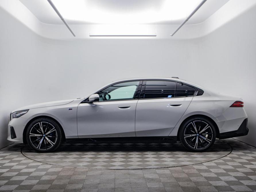 BMW 5 серии VIII (G60/G61/G68) Москва  - изображение 2