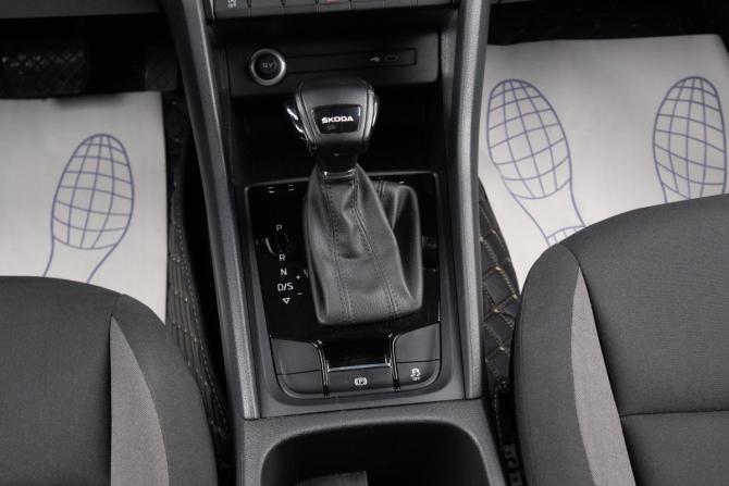 Skoda Karoq I с пробегом 2020 года, цена 2 189 000 рублей, 84555 км, внедорожник, Автокод Объявления