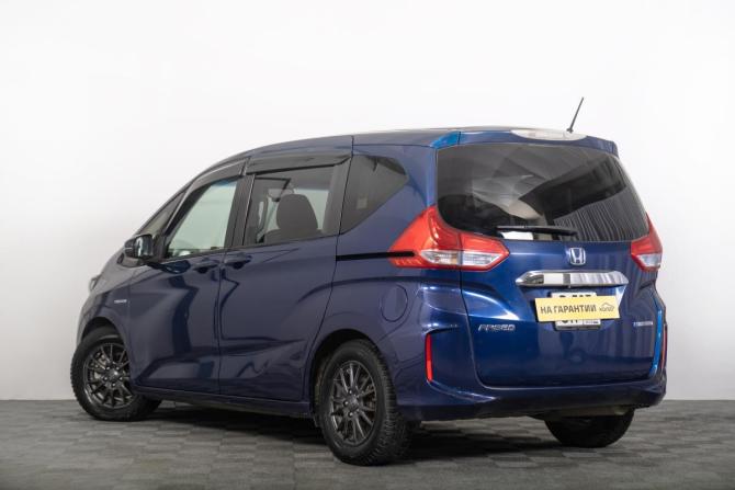 Honda Freed II с пробегом 2017 года, цена 1 629 000 рублей, 120000 км, компактвэн, Автокод Объявления