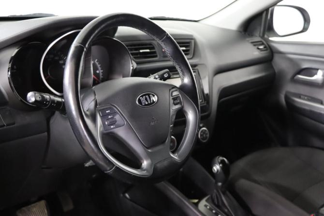Kia Rio III Рестайлинг с пробегом 2016 года, цена 1 279 990 рублей, 47622 км, хэтчбек, Автокод Объявления