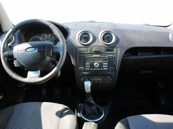 Ford Fusion I Рестайлинг с пробегом 2008 года, цена 249 000 рублей, 402336 км, хэтчбек, Автокод Объявления