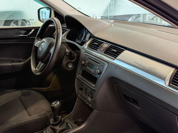 Skoda Rapid I с пробегом 2014 года, цена 1 107 000 рублей, 88608 км, лифтбек, Автокод Объявления