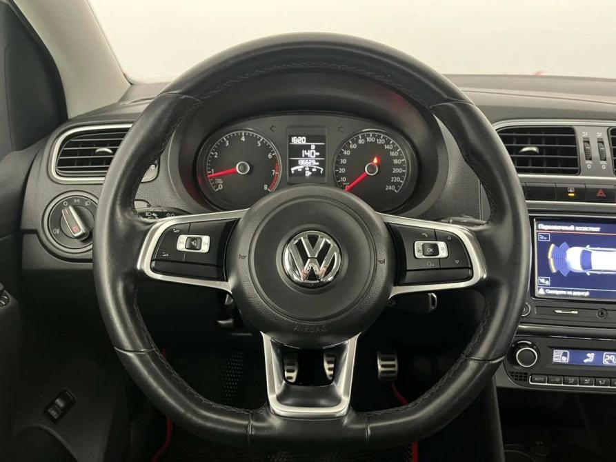 Volkswagen Polo V Рестайлинг Псков  - изображение 11