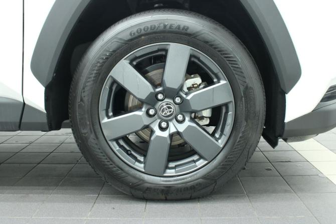 Toyota RAV4 VI (XA60) с пробегом 2026 года, цена 4 295 000 рублей, 52 км, внедорожник, Автокод Объявления