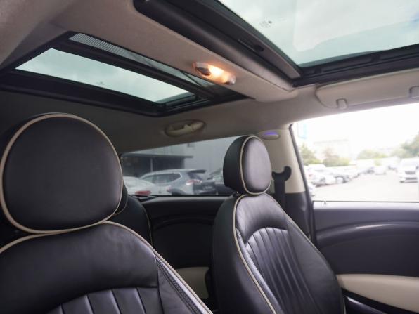 Mini Clubman I Рестайлинг с пробегом 2014 года, цена 1 600 000 рублей, 226476 км, хэтчбек, Автокод Объявления