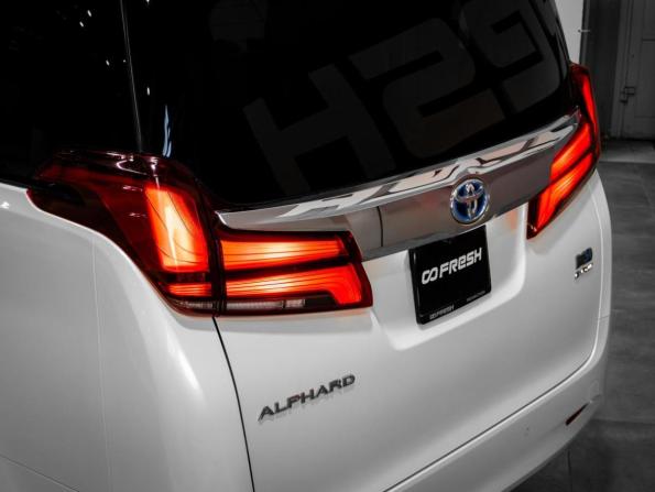 Toyota Alphard III Рестайлинг с пробегом 2018 года, цена 4 200 000 рублей, 88678 км, минивэн, Автокод Объявления
