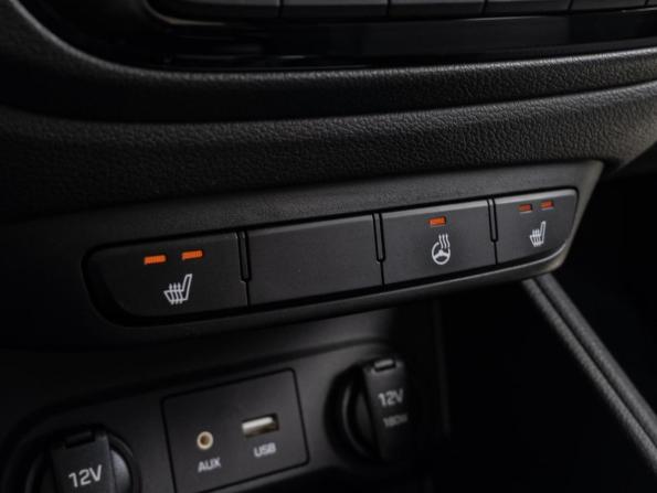 Hyundai Solaris II с пробегом 2018 года, цена 1 770 000 рублей, 7523 км, седан, Автокод Объявления