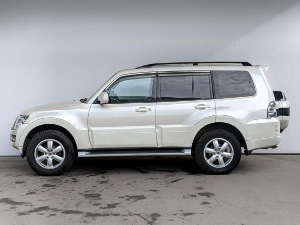 Mitsubishi Pajero IV Рестайлинг 2 с пробегом 2017 года, цена 3 330 000 рублей, 106953 км, внедорожник, Автокод Объявления