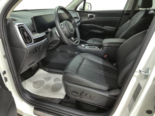 Kia Sorento IV Рестайлинг с пробегом 2024 года, цена 4 700 000 рублей, 37989 км, внедорожник, Автокод Объявления