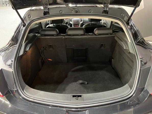 Opel Astra J Рестайлинг с пробегом 2012 года, цена 780 000 рублей, 176891 км, хэтчбек, Автокод Объявления