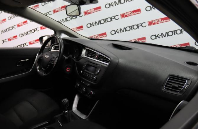 Kia Ceed II Рестайлинг с пробегом 2017 года, цена 795 950 рублей, 281063 км, хэтчбек, Автокод Объявления