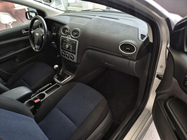 Ford Focus II с пробегом 2005 года, цена 299 000 рублей, 246642 км, седан, Автокод Объявления
