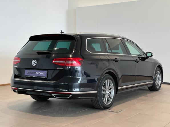 Volkswagen Passat B8 Рестайлинг с пробегом 2019 года, цена 2 120 000 рублей, 320253 км, универсал, Автокод Объявления