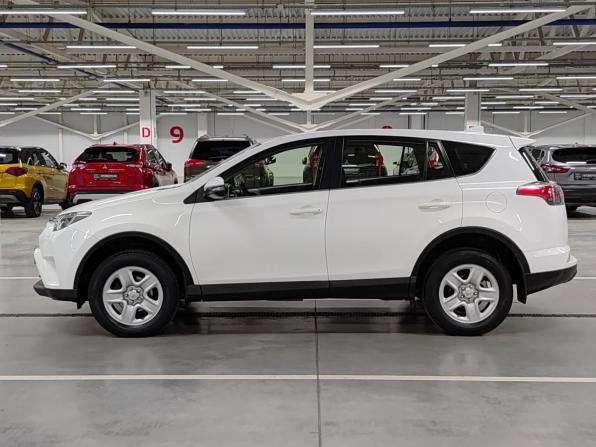 Toyota RAV4 IV (XA40) Рестайлинг с пробегом 2016 года, цена 2 200 000 рублей, 104000 км, внедорожник, Автокод Объявления