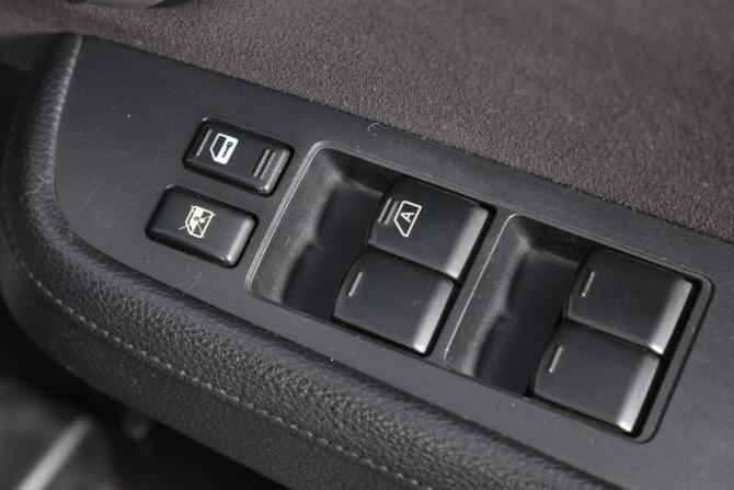 Nissan Tiida I с пробегом 2012 года, цена 819 000 рублей, 156000 км, хэтчбек, Автокод Объявления