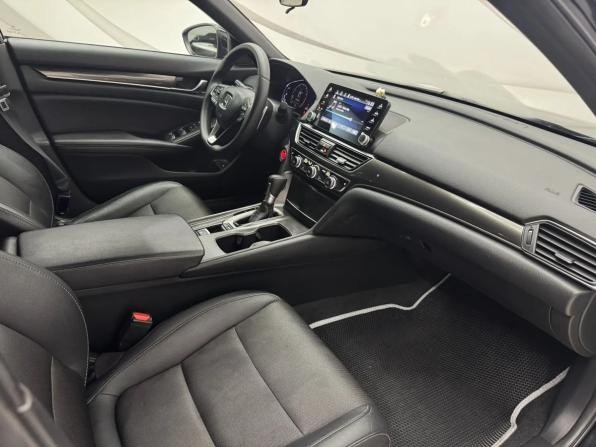 Honda Accord X с пробегом 2019 года, цена 1 997 000 рублей, 75550 км, седан, Автокод Объявления