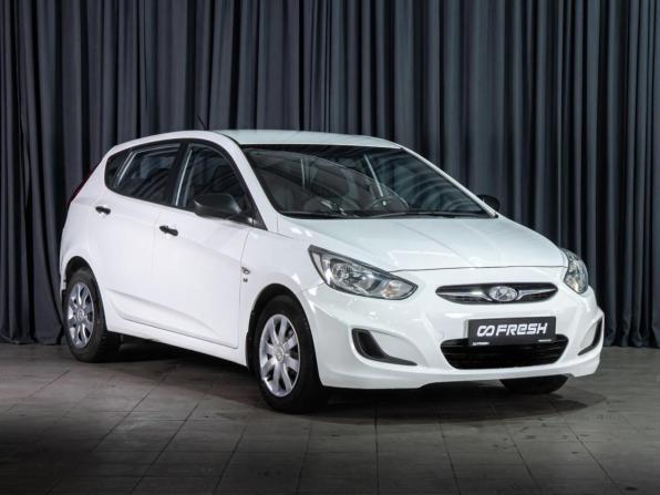 Hyundai Solaris I с пробегом 2013 года, цена 1 049 000 рублей, 108374 км, хэтчбек, Автокод Объявления