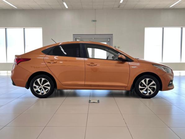Hyundai Solaris II с пробегом 2018 года, цена 1 310 000 рублей, 153434 км, седан, Автокод Объявления