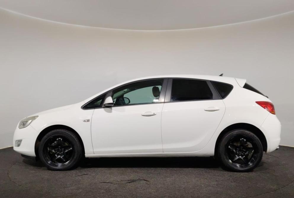 Opel Astra J Ярославль  - изображение 8