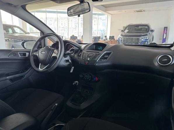 Ford Fiesta Mk6 Рестайлинг с пробегом 2018 года, цена 695 000 рублей, 129029 км, хэтчбек, Автокод Объявления