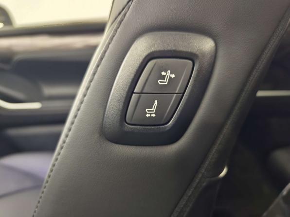 Toyota Highlander IV (XU70) с пробегом 2026 года, цена 5 890 000 рублей, 28 км, внедорожник, Автокод Объявления