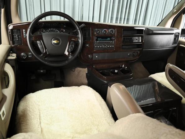 Chevrolet Express II с пробегом 2012 года, цена 9 850 000 рублей, 17230 км, минивэн, Автокод Объявления