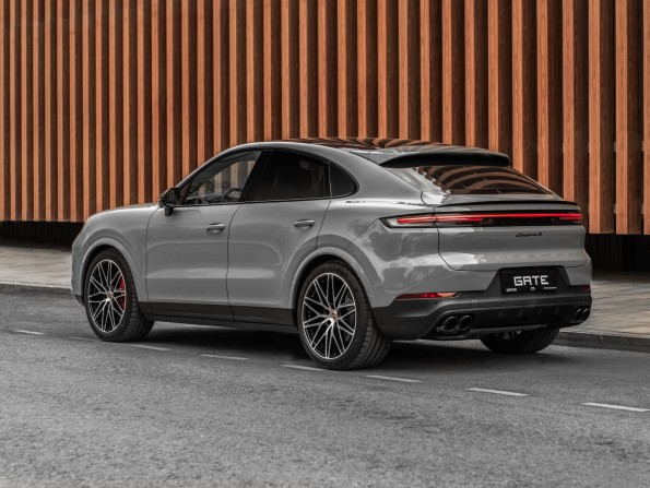 Новый Porsche Cayenne III Рестайлинг 2024 года, цена 27 304 400 рублей, внедорожник, Автокод Объявления