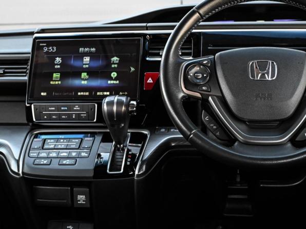 Honda Stepwgn V Рестайлинг с пробегом 2019 года, цена 2 739 000 рублей, 67217 км, минивэн, Автокод Объявления