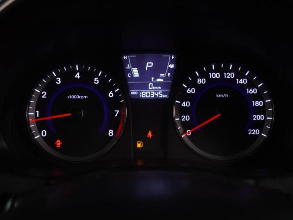 Hyundai Solaris I с пробегом 2013 года, цена 649 000 рублей, 180345 км, седан, Автокод Объявления