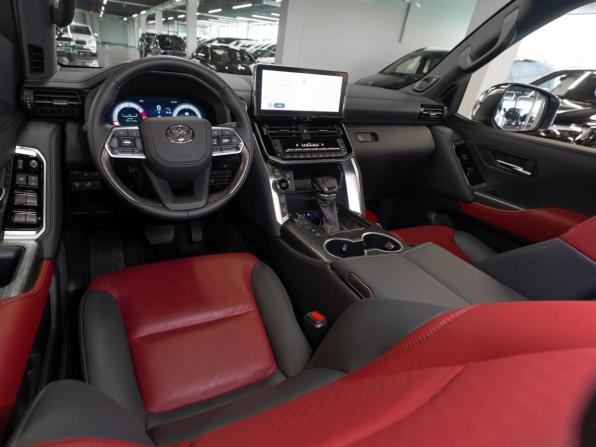 Toyota Land Cruiser 300 Series с пробегом 2024 года, цена 14 200 000 рублей, 22 км, внедорожник, Автокод Объявления