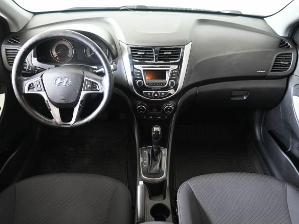Hyundai Solaris I Рестайлинг с пробегом 2016 года, цена 1 239 900 рублей, 80000 км, седан, Автокод Объявления