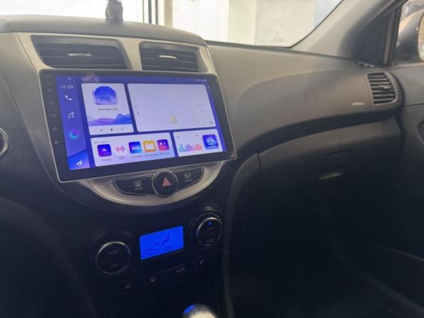 Hyundai Solaris I с пробегом 2013 года, цена 593 000 рублей, 228251 км, седан, Автокод Объявления