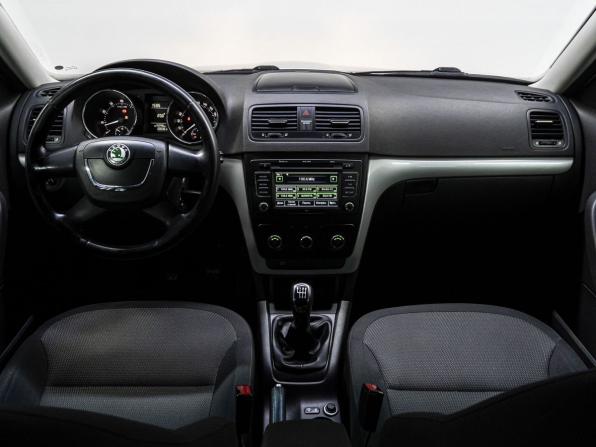 Skoda Yeti I с пробегом 2012 года, цена 799 000 рублей, 226351 км, внедорожник, Автокод Объявления