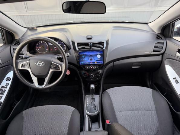 Hyundai Solaris I с пробегом 2014 года, цена 900 000 рублей, 125000 км, хэтчбек, Автокод Объявления