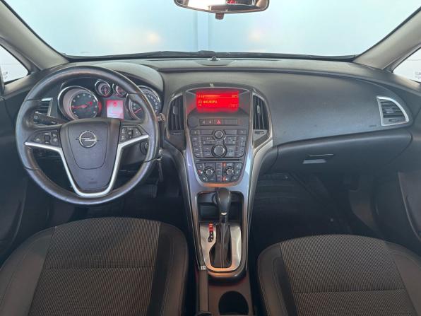 Opel Astra J Рестайлинг с пробегом 2012 года, цена 879 000 рублей, 138300 км, хэтчбек, Автокод Объявления