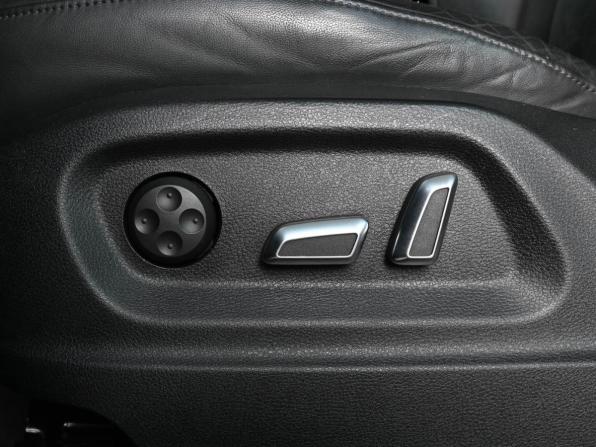Audi Q5 I (8R) Рестайлинг с пробегом 2015 года, цена 2 329 000 рублей, 249456 км, внедорожник, Автокод Объявления