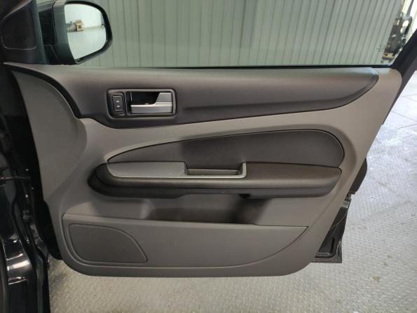 Ford Focus II Рестайлинг с пробегом 2010 года, цена 530 000 рублей, 164546 км, седан, Автокод Объявления