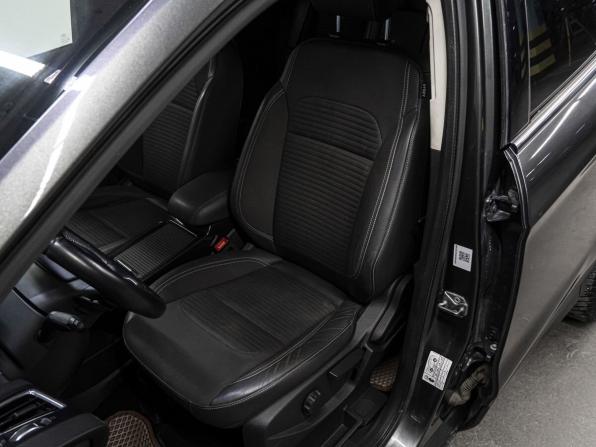 Ford Kuga II Рестайлинг с пробегом 2018 года, цена 1 579 000 рублей, 164216 км, внедорожник, Автокод Объявления