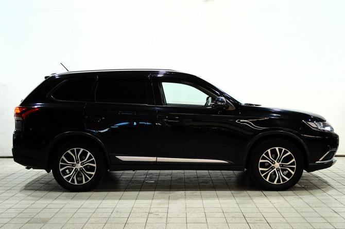 Mitsubishi Outlander III Рестайлинг 2 с пробегом 2015 года, цена 1 550 000 рублей, 181000 км, внедорожник, Автокод Объявления