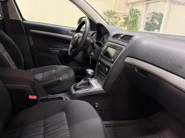 Skoda Octavia II (A5) Рестайлинг с пробегом 2010 года, цена 920 000 рублей, 150417 км, лифтбек, Автокод Объявления