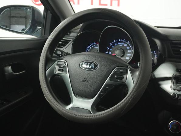 Kia Rio III Рестайлинг с пробегом 2017 года, цена 1 079 000 рублей, 137375 км, седан, Автокод Объявления